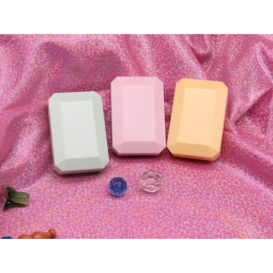 Small and Elegant Colored Contact Lens Case