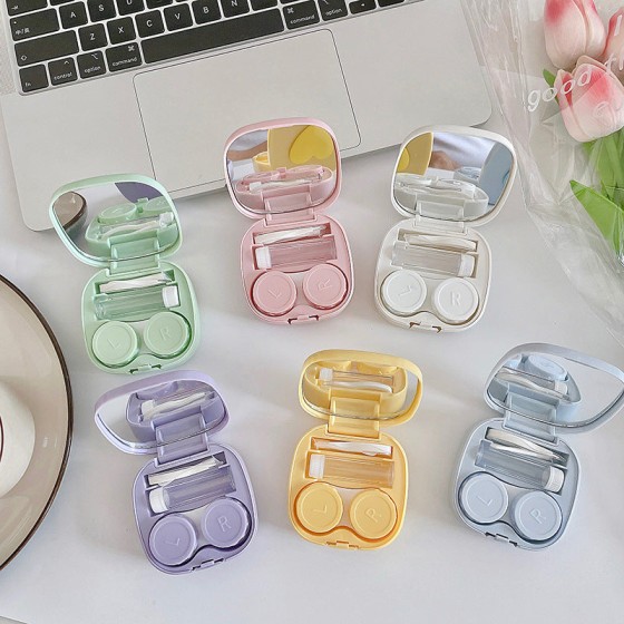 Sweetheart Macaron Colored Contact Lens Case